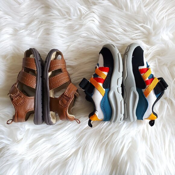 OshKosh/Carter's Boy Shoe Bundle SZ 4 - Picture 10 of 16